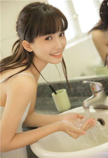 草莓榴莲向日葵满18岁黄截图3